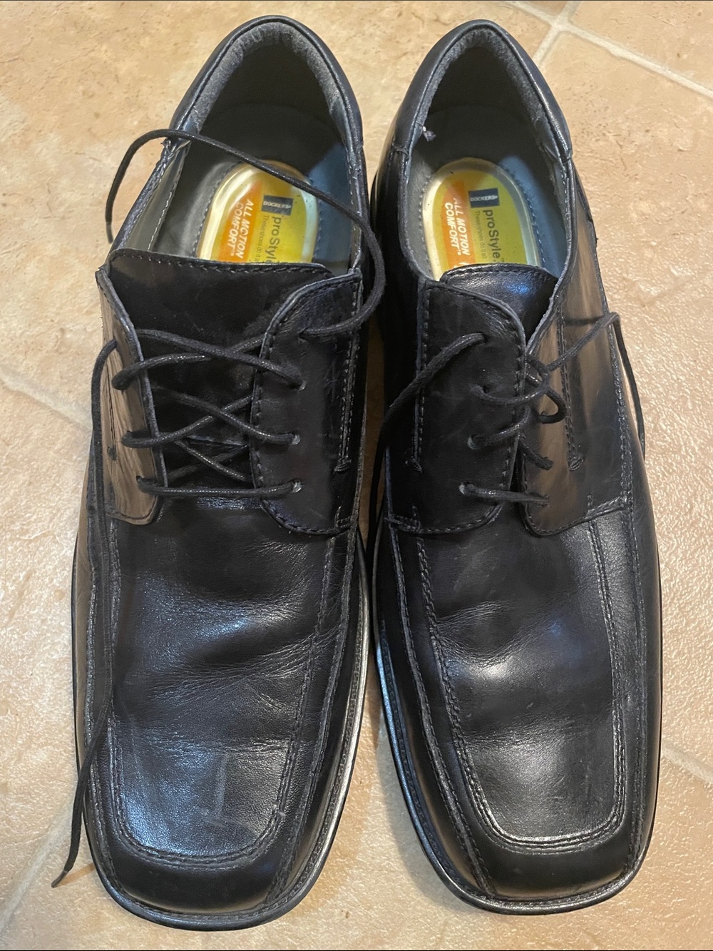 Dockers Black Leather Lace-Up Oxfords